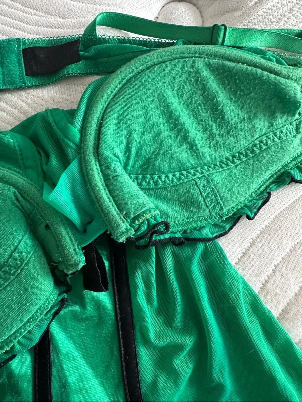 Vintage Emerald Green Chemise with Black Trim - Picture 5 of 7